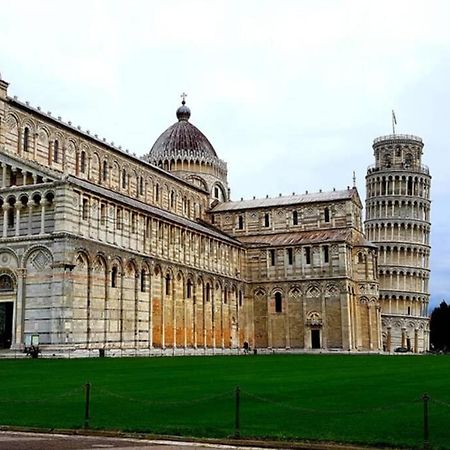 Appartement Tra Miracoli E Cavalieri à Pise Extérieur photo